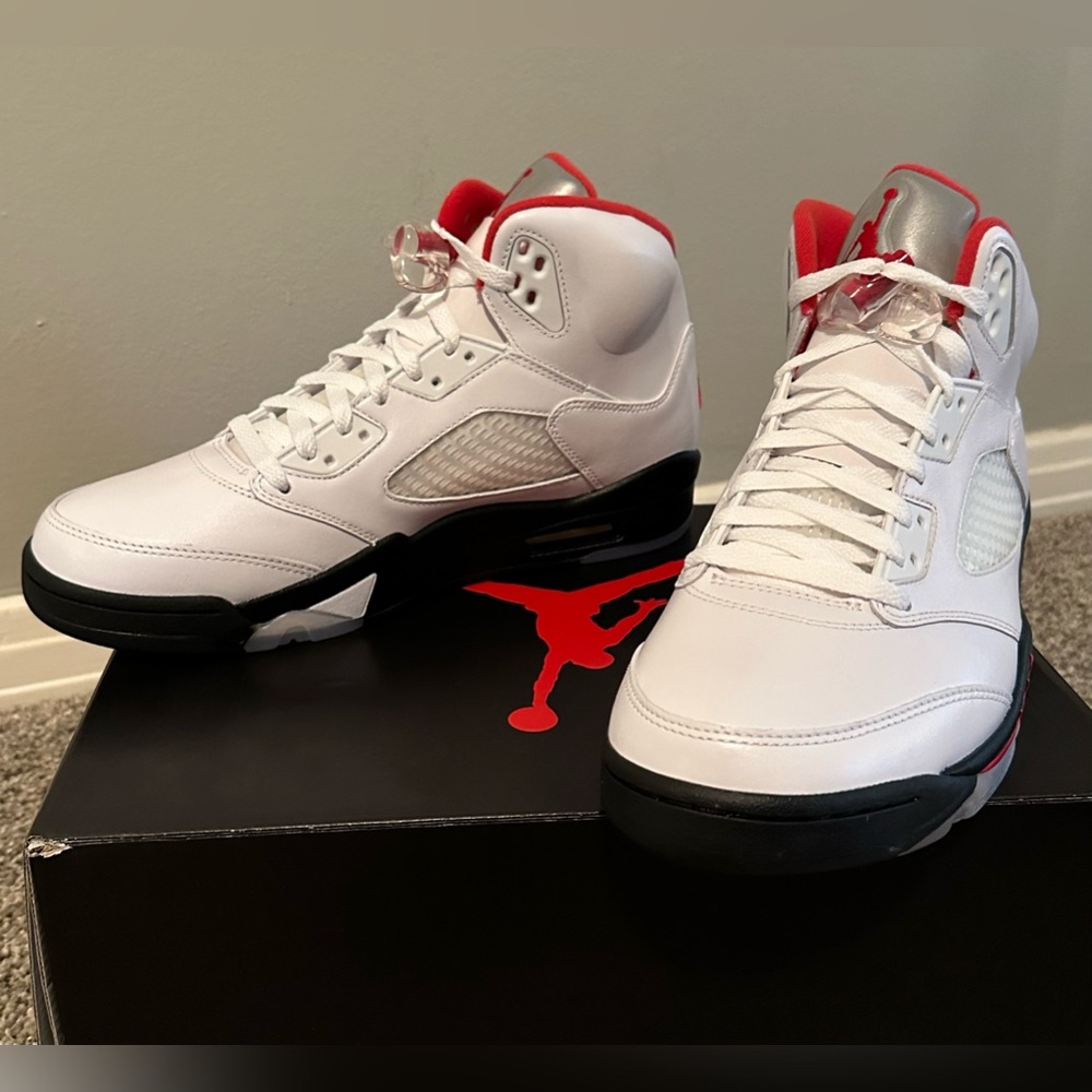 Men Air Jordan 5 Retro. 2020. True White/Fire Red-Black. New in Box. Size 10 - Picture 8 of 10